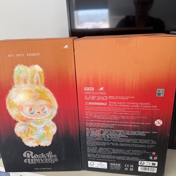 Pop Mart Labubu The Monsters Rock the Universe doll US seller Authentic - Picture 2 of 3